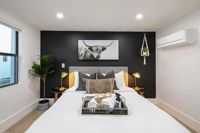 Image de Be in the Heart Of Chandler, Walking Distance to Golf, Shops, Resturants, & More