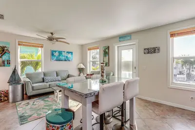 Image de South Hutchinson Island Cottage w/ Beach Access!