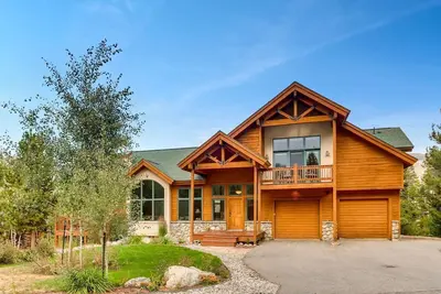 Image de Pet Friendly Family Mountain Home with private hot tub!