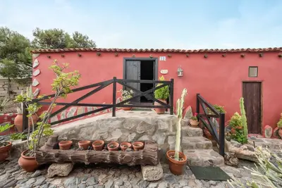 Image de Maison de campagne \"Casa Rural El Moral\" avec vue sur la montagne, Wi-Fi, terrasse et jardin