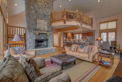Image de Steamboat Haus|Private Mountain Home!