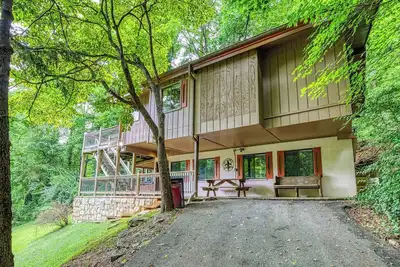 Image de Private Gatlinburg Cabin with a Spectacular Mountain View & Game Room!