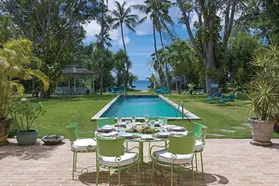 Image de Beachfront Bliss Getaway with Pool - Nelson Gay (7 bed)