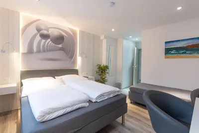 Image de Appartement-Standard-Salle de bain privée séparée-Vue sur Parc-Zimmer 201
