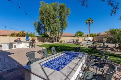 Image de Ultimate Az Getaway! Enjoy this Stunning 5bd with Heated Pool, Spa & Firepits!