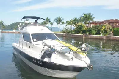 36-foot private tour boat for up to 12 passengers