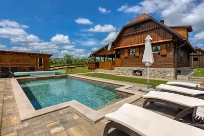 Image de Magnifique maison à Gospic avec sauna