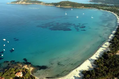 Image de Villa climatisée avec vue mer, son parc, jeux boules, table de Ping Pong