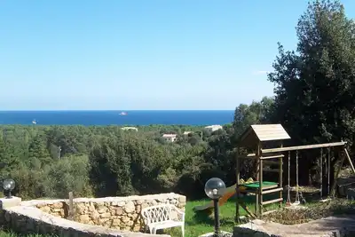 Image de Mini Villa climatisée avecvue mer, son parc, jeux boules, table de Ping Pong