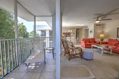 Image de Island Beach Club #P1a is a 2/2 vacation rental on Sanibel Island!