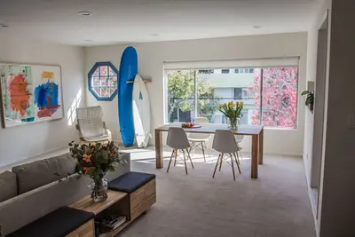 Image de Large, bright, and sunny apartment steps from beach