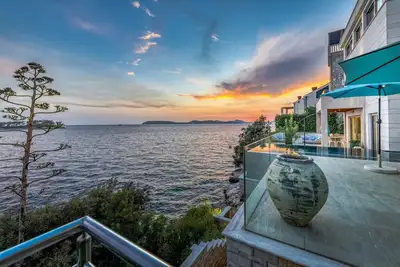Image de Luxury Seafront Villa Dubrovnik Lux Life with private pool, gym and sea deck in Dubrovnik
