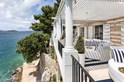 Image de Luxury Beachfront Villa Dubrovnik Sea Diamant (7+2) with private pool and sea deck right at the sea- Dubrovnik