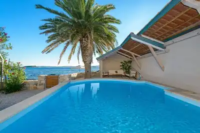 Image de Villa Beachfront Mare with private pool with sea water right at the beach in Orebic - Peljesac
