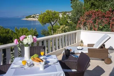 Image de Luxury Beachfront Villa Primosten Oasis with private pool at the beach in Primosten