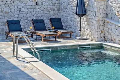 Image de Luxury Villa Dream and Live with a heated pool by the sea on the island of Brac