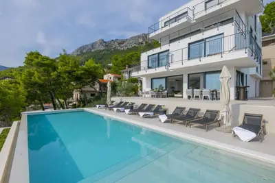 Image de Luxury Villa Glorious Brela with private pool, jacuzzi, sauna, gym and playroom in Brela at the beach