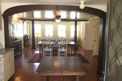 Image de Coff House: \"Captain's Quarters\" in Iconic Dowtown Landmark Villa