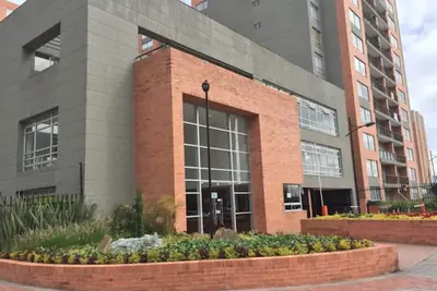 Image de Wow! New 3/2br, Near Airport & Shopping - Premium!