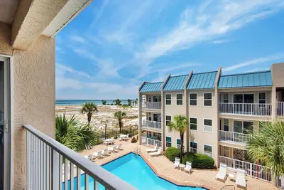 Image de Snowbird Special Jan Feb! Walk2Beach~Views~Pool~Hol Isle~2br Poolside Villas #302