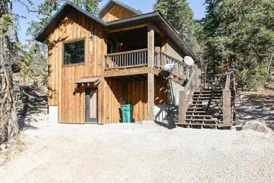 Image de Brand New Build - Unique Cabin Near Terry Peak w/ Hot Tub and Parking!