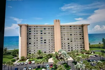 Image de Corner Unit Condo Direct Ocean and River Views