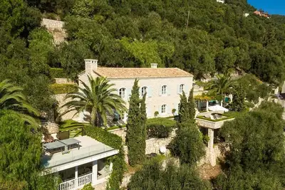 Image de Exclusive Stone Villa with Magnificent Panoramic Sea View, Private Pool, Jacuzzi, Gym, Tennis Court