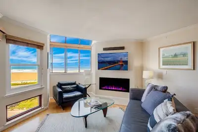 Image de Oceanfront Direct View at the beach/ balcony/elevator