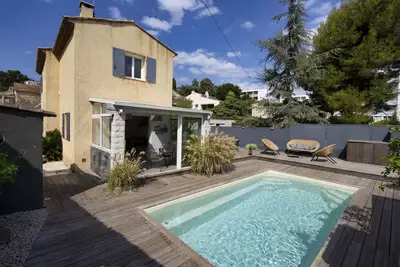 Image de Gararro. Maison bohème, piscine, clim, jardin