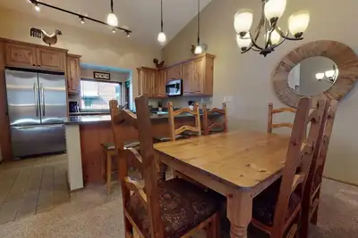Image de Pet-Friendly & Updated. Wash/Dryer, Gas Grill. Right Across from The Village