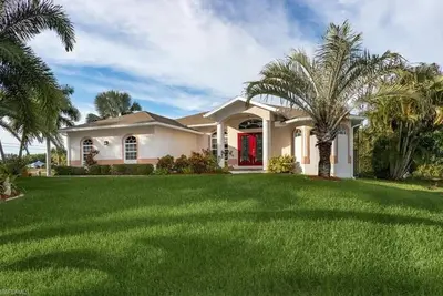 Calling Waters-Gulf access w/dock, pool and Ht.