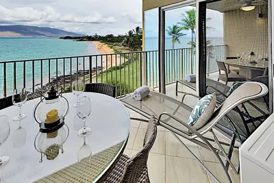 Image de Ultra Luxury Oceanfront 2Bd/ 2Ba Fully Renovated!