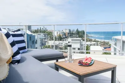 Image de Hamptons Style Penthouse at Kings Beach