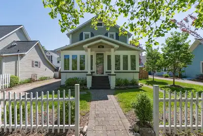 Image de Idle Hour - Updated Home 2 blocks to South Beach and Town