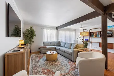 Image de Spacious Townhome, Patio, Bbq, Private balconies, Large kitchen