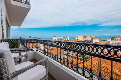 Image de 5⭐Zona❤Romantica Ocean Views⛱ 2 Br 2ba Best Rooftop