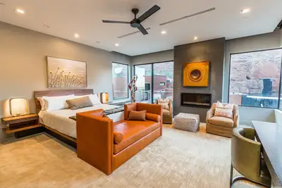 Image de Luxury Service 2 King Suites & Private Pool – Sleeps 4 – Daily Hk