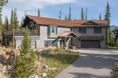 Image de Ml Grey Moose Lodge - Cinq Chambres Maison, Couchages 13