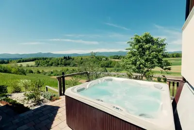 Homestead Bahor With Whirlpool, Črnomelj, Slovenia