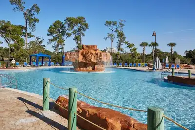 Image de Resort Oasis: Disney-World Shuttle, Aquatic Playground, Dining | 4 Posh Units