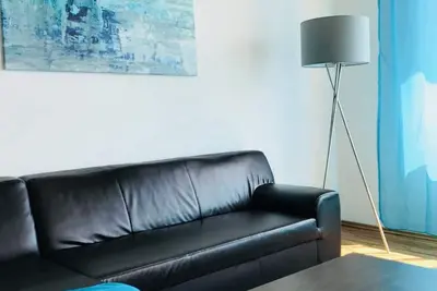Image de Best location, balcony, walking distance to Vw