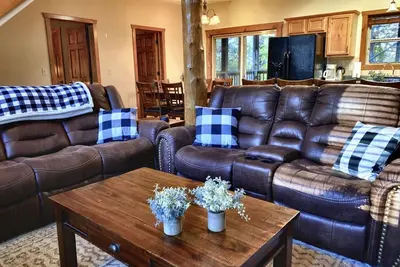 Peaceful, Spacious, Family Lodge in Branson