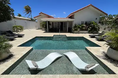 Image de 10% discount in May\/Jun\/Jul - Private villa and pool, central and near beach