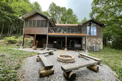 Image de View Paradise of Bluff Mtn, Hot Tub, Firepit, Game Rm, Wi-Fi, 4bdr, 3btr