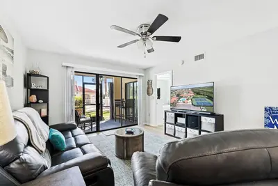 Image de Pet Friendly Bouchelle Island Condo ~ Walk out sliders to the Pool ~ Bo302-103