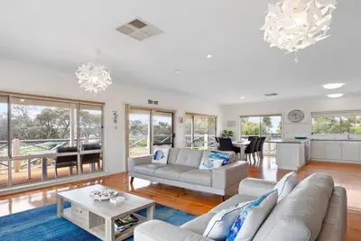 Image de Catch of the Bay - Great Location on the Esplanade with View of the Channel