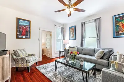 Image de Comfy Esplanade Ave Victorian