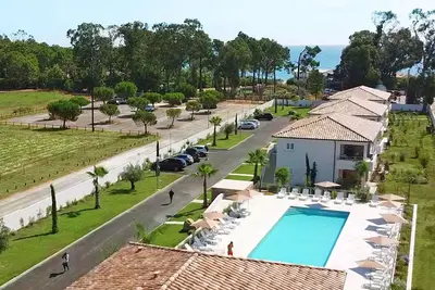 Image de Bel appartement avec Wifi, climatisation, piscine, Tv, terrasse, animaux admis et parking