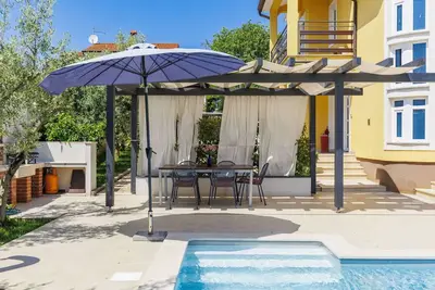Image de Maison de vacances avec Wifi, climatisation, piscine privée, Tv, terrasse, vue panoramique, parking
