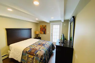 Image de Vrbo Premier Host Listing - 2 Br Beach Suite - Two Pools. Full Kit & Liv Rm